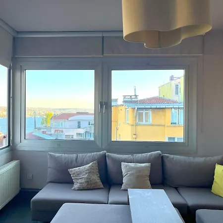 Cozy With Bosphorus View In Besiktas Apartment Istanbul
