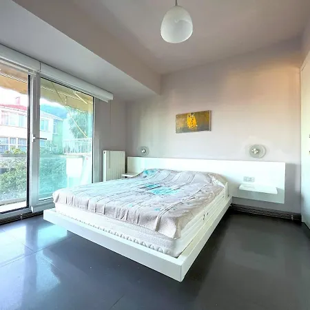 Apartment Cozy With Bosphorus View In Besiktas *